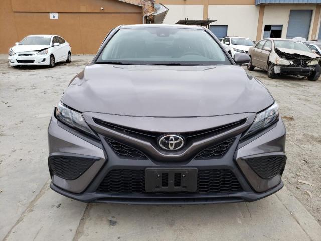 Photo 4 VIN: 4T1G11AK3NU625828 - TOYOTA CAMRY SE 