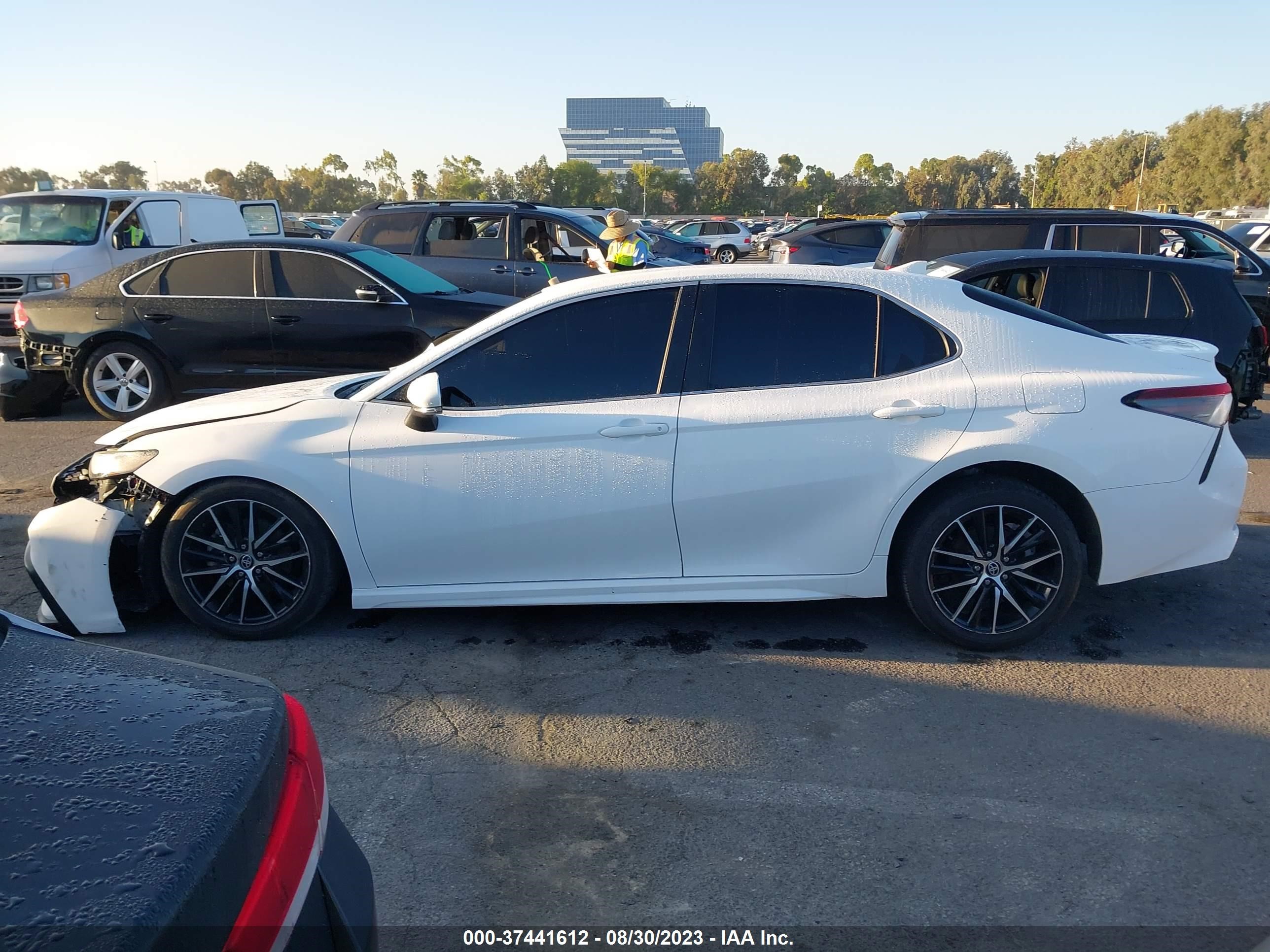 Photo 14 VIN: 4T1G11AK3NU630155 - TOYOTA CAMRY 