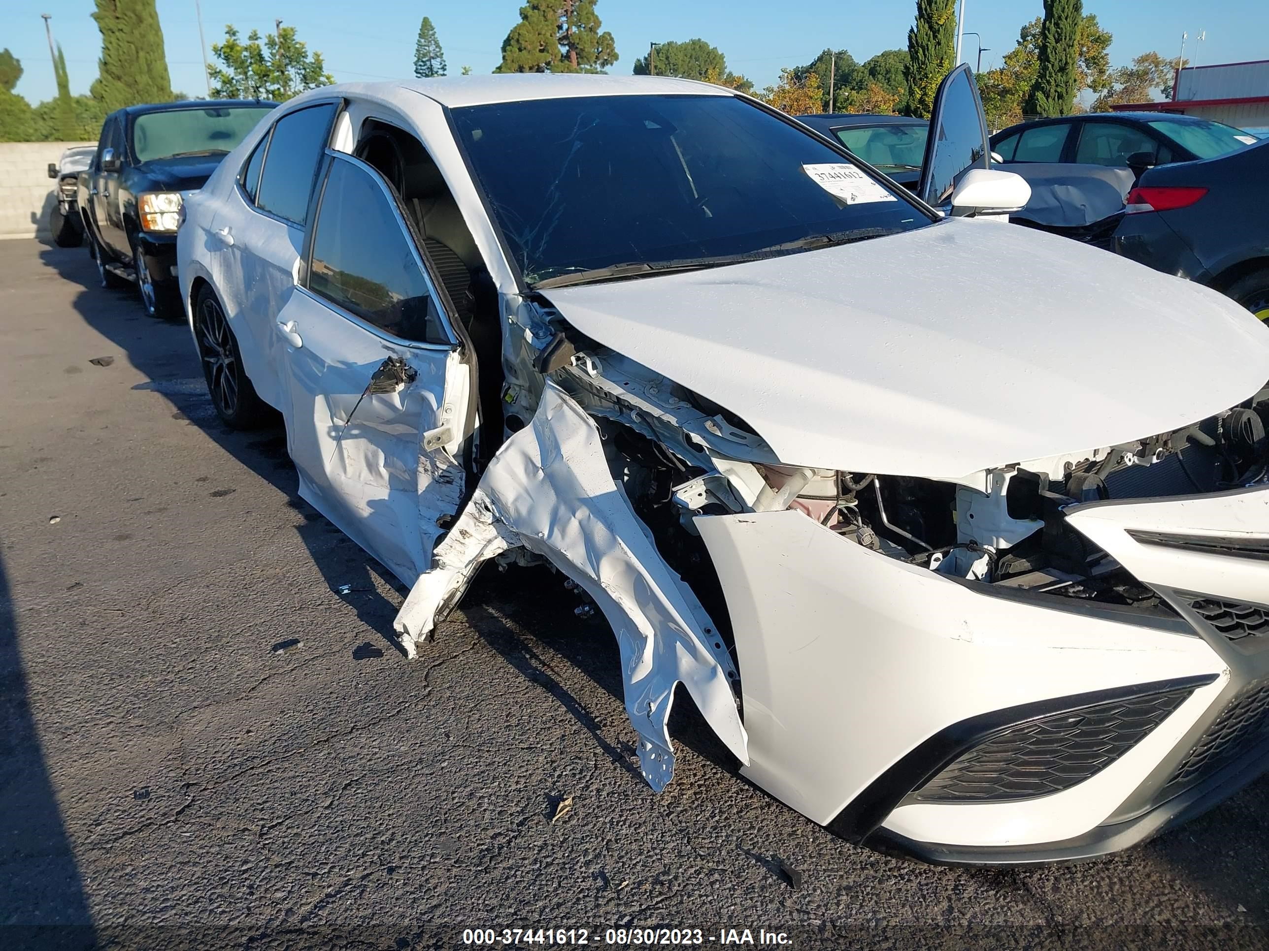 Photo 5 VIN: 4T1G11AK3NU630155 - TOYOTA CAMRY 