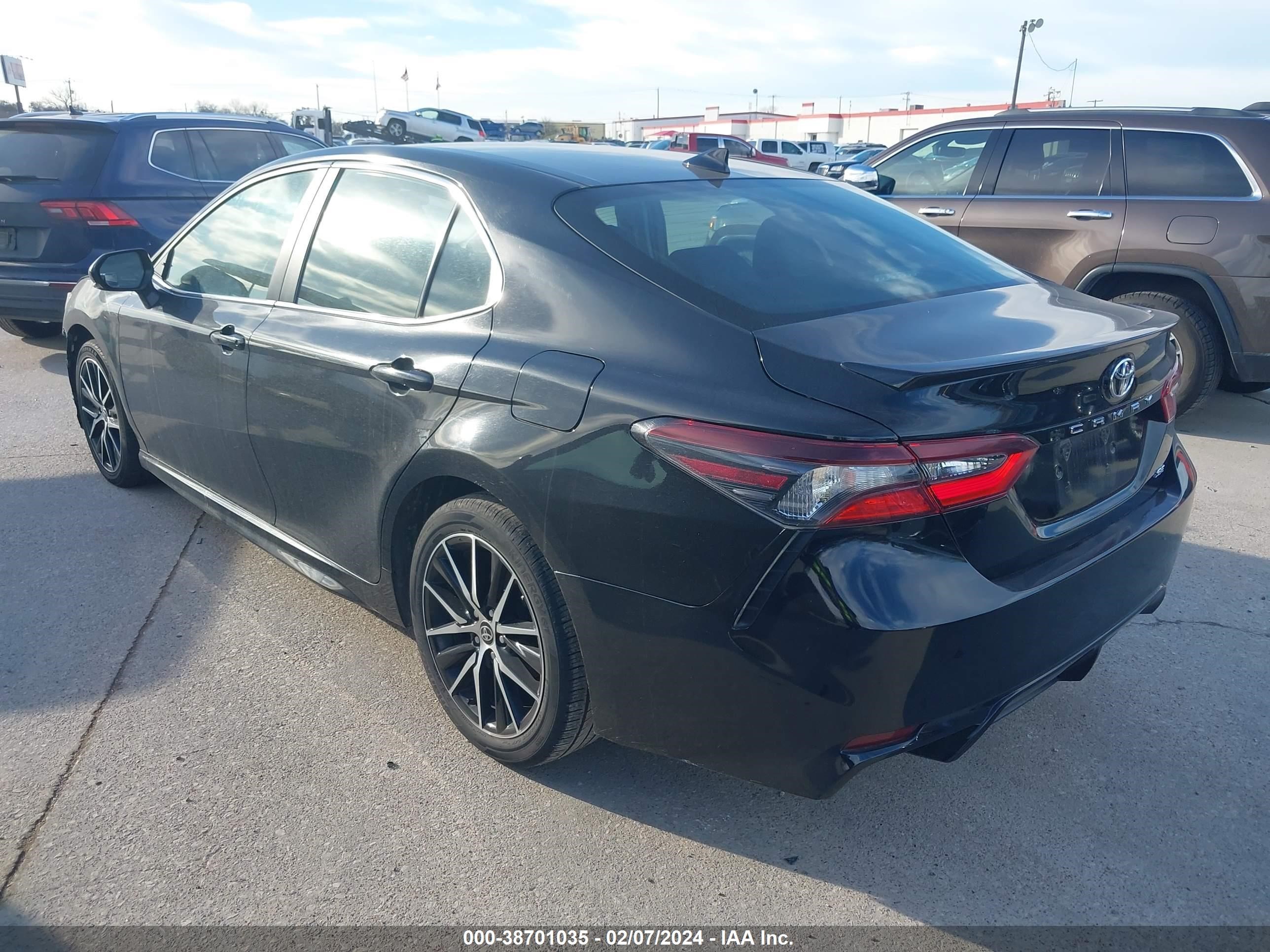 Photo 2 VIN: 4T1G11AK3NU642578 - TOYOTA CAMRY 