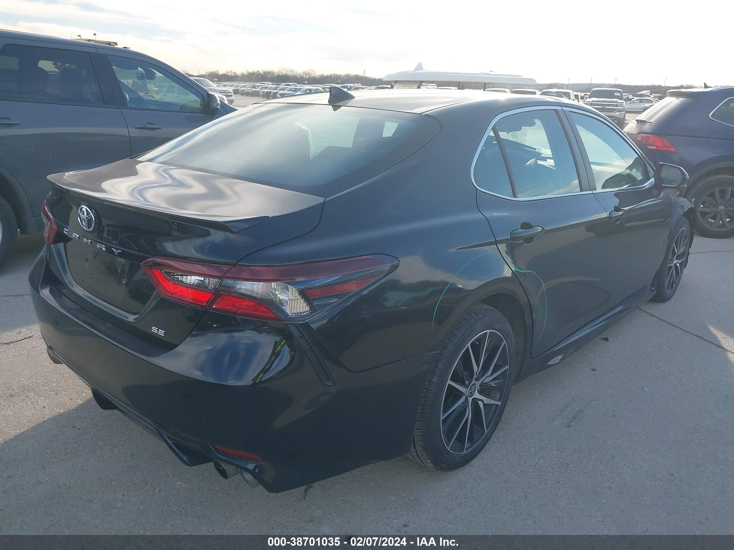 Photo 3 VIN: 4T1G11AK3NU642578 - TOYOTA CAMRY 