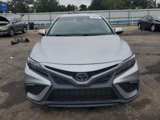 Photo 4 VIN: 4T1G11AK3NU655802 - TOYOTA CAMRY SE 