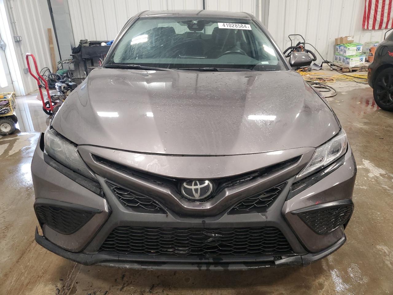 Photo 4 VIN: 4T1G11AK3NU674673 - TOYOTA CAMRY 