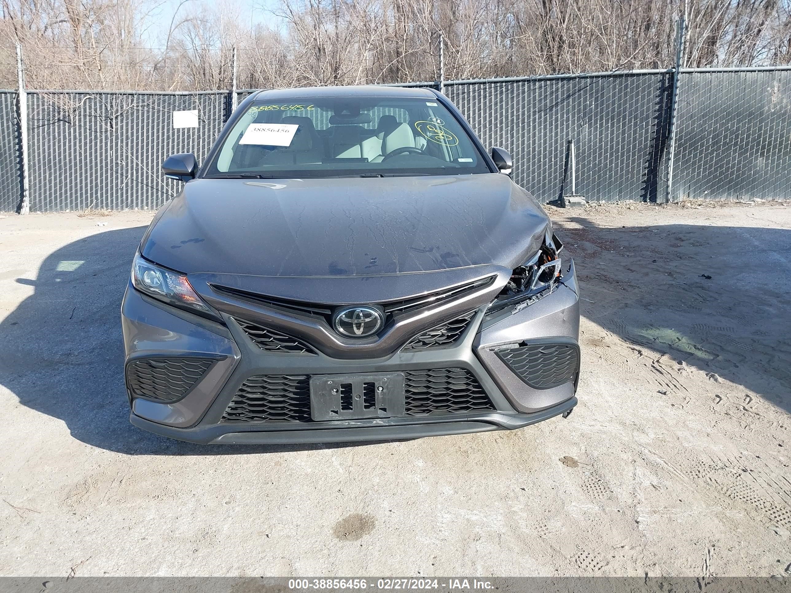 Photo 11 VIN: 4T1G11AK3NU693871 - TOYOTA CAMRY 