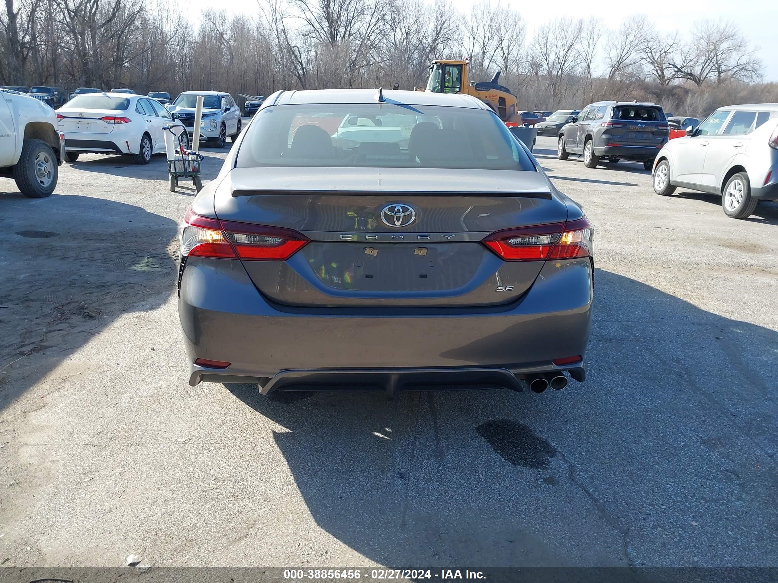 Photo 15 VIN: 4T1G11AK3NU693871 - TOYOTA CAMRY 