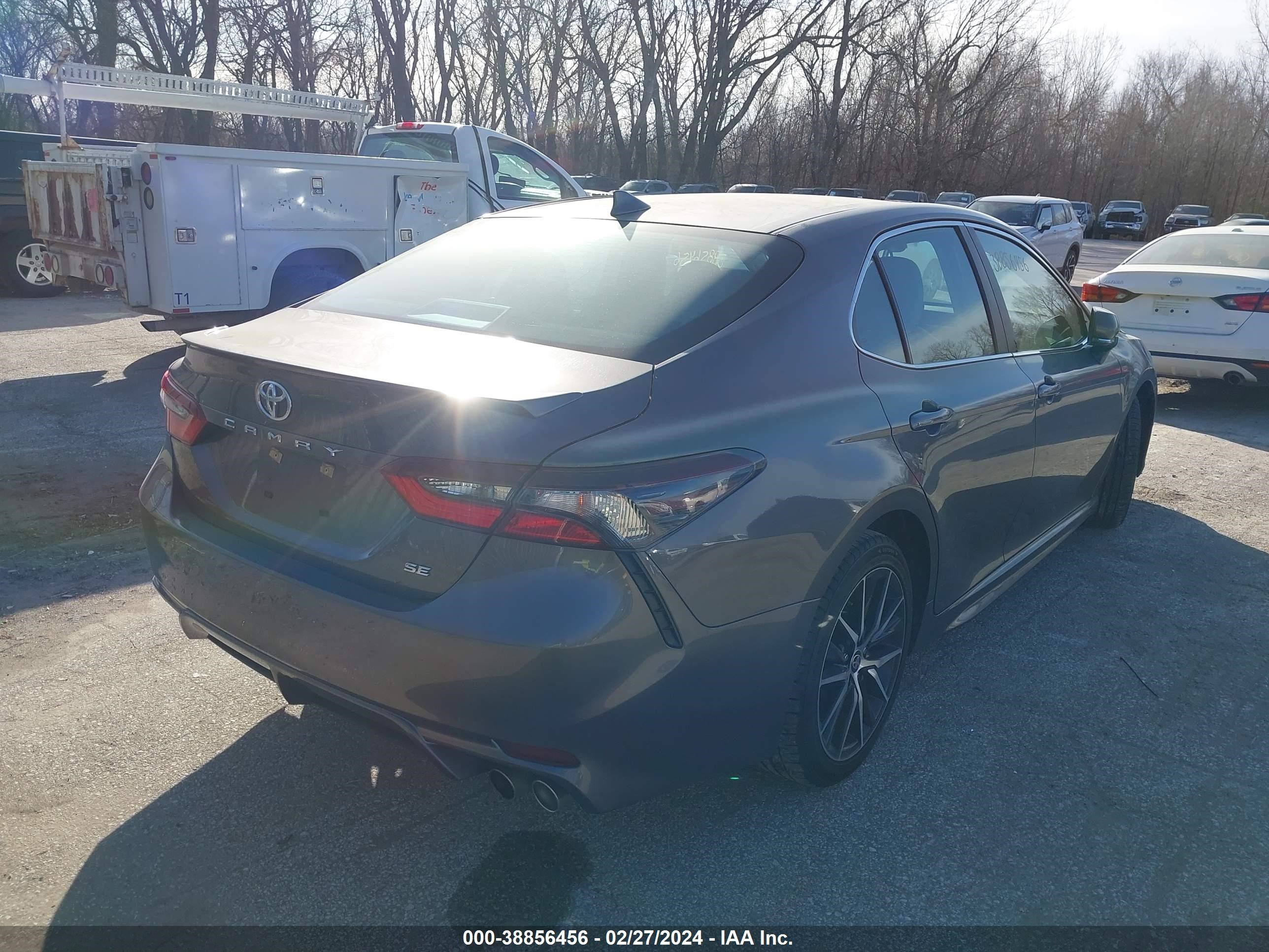 Photo 3 VIN: 4T1G11AK3NU693871 - TOYOTA CAMRY 