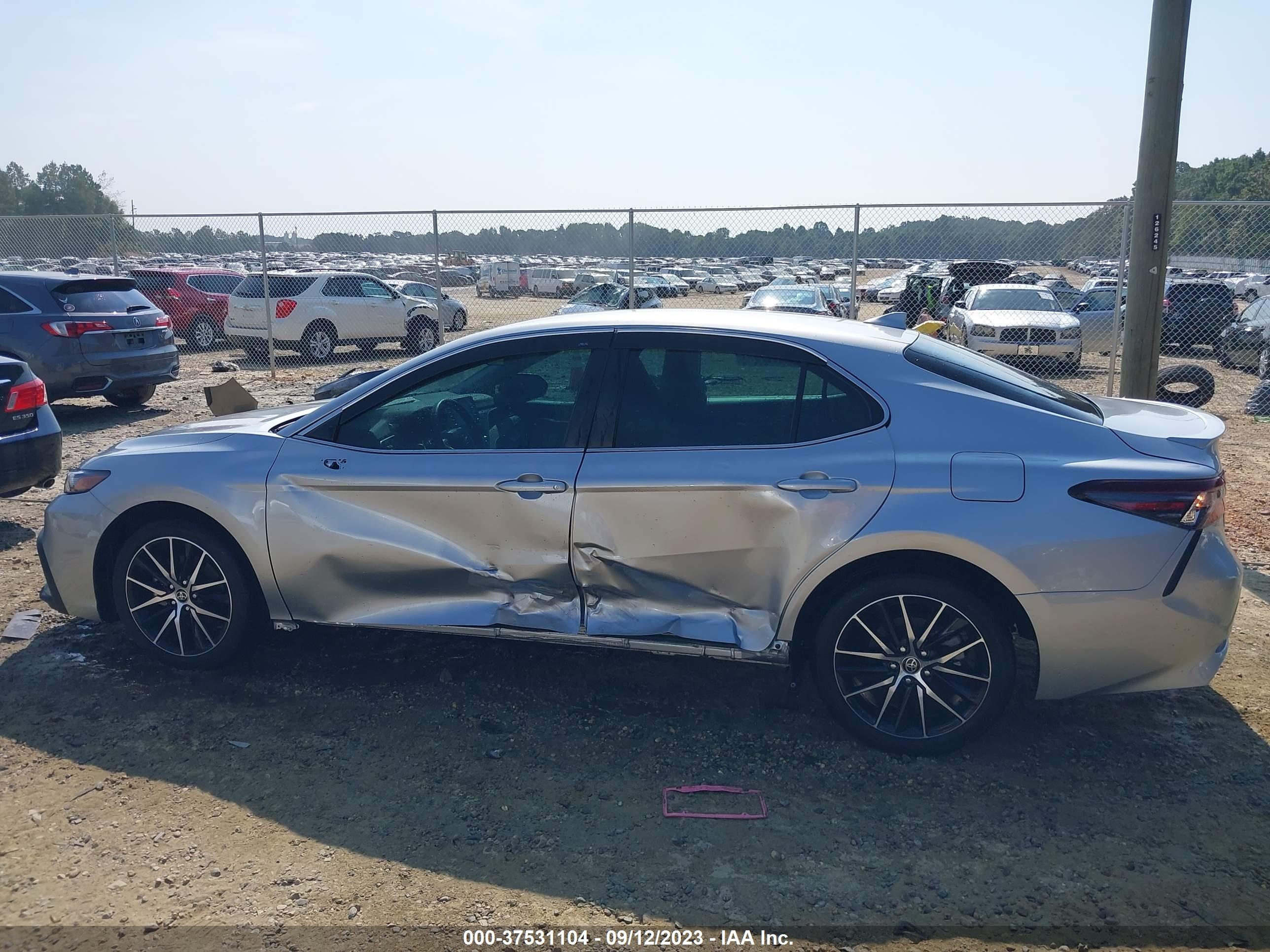 Photo 14 VIN: 4T1G11AK3NU713858 - TOYOTA CAMRY 