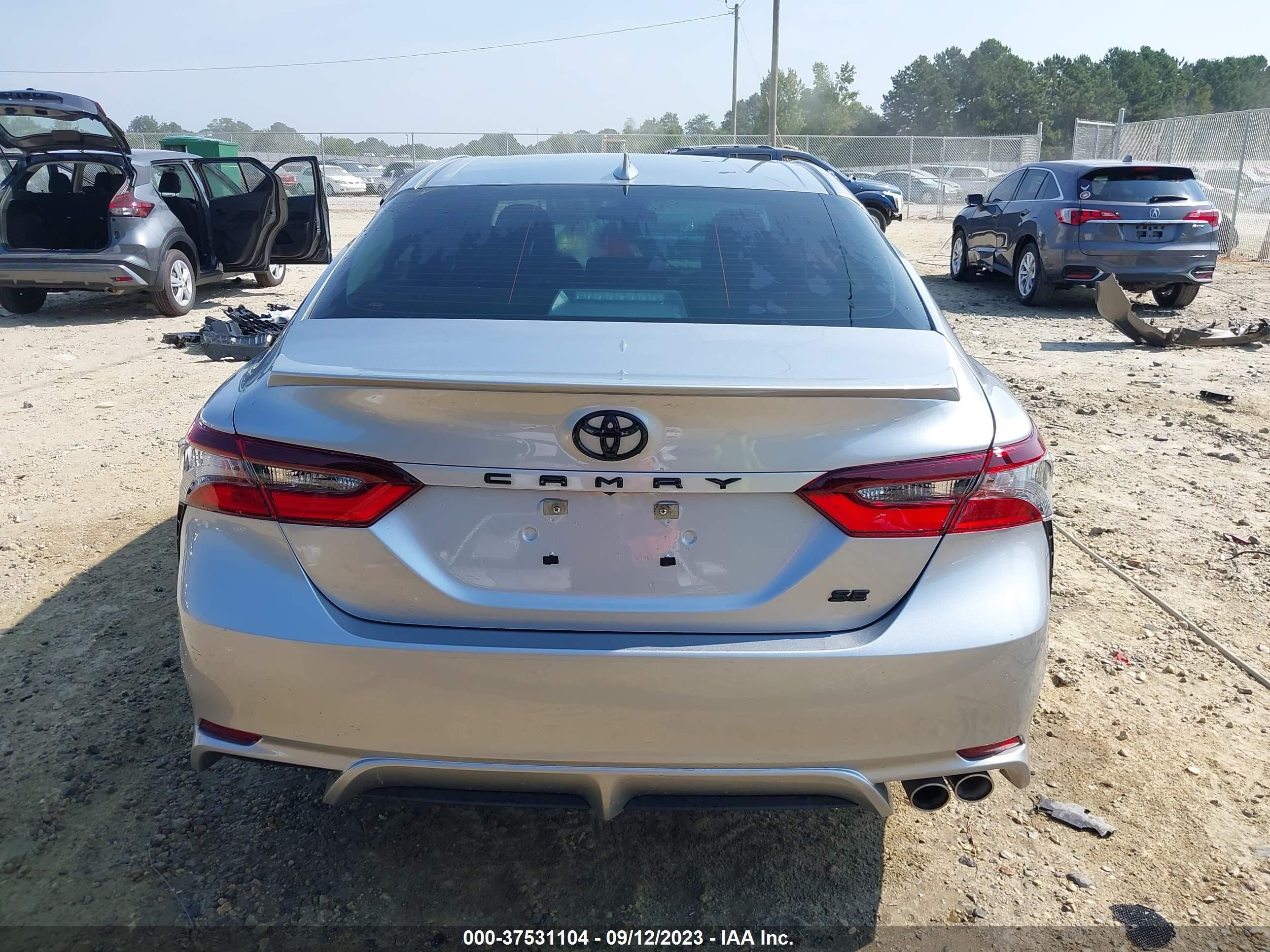 Photo 16 VIN: 4T1G11AK3NU713858 - TOYOTA CAMRY 