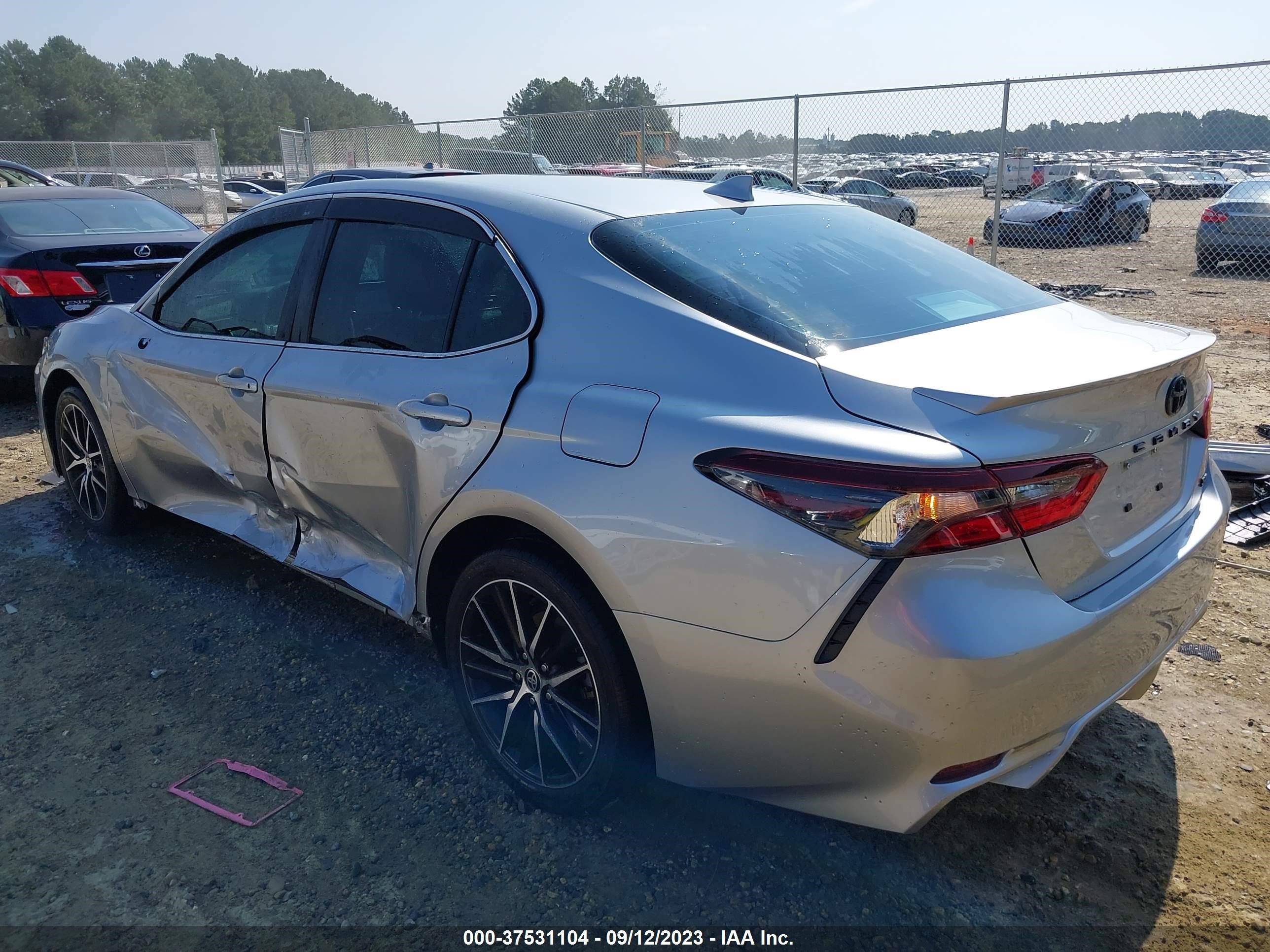 Photo 2 VIN: 4T1G11AK3NU713858 - TOYOTA CAMRY 