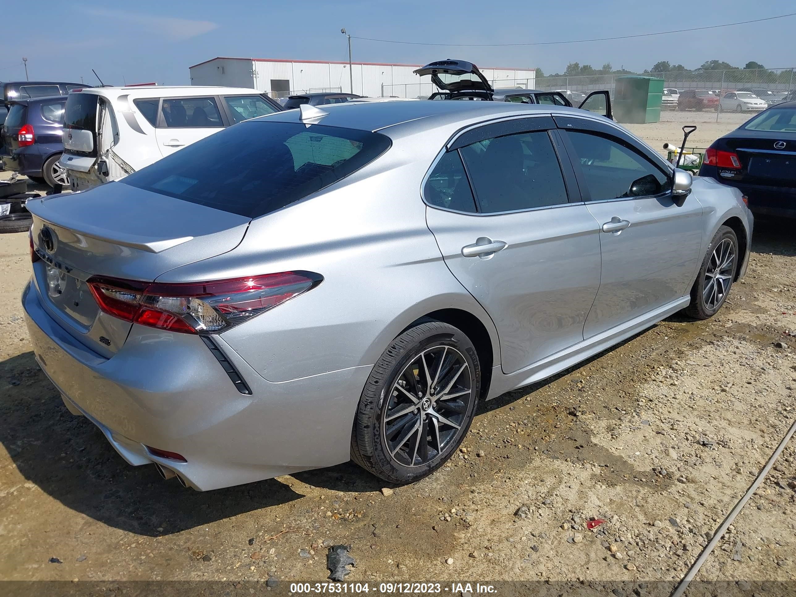 Photo 3 VIN: 4T1G11AK3NU713858 - TOYOTA CAMRY 