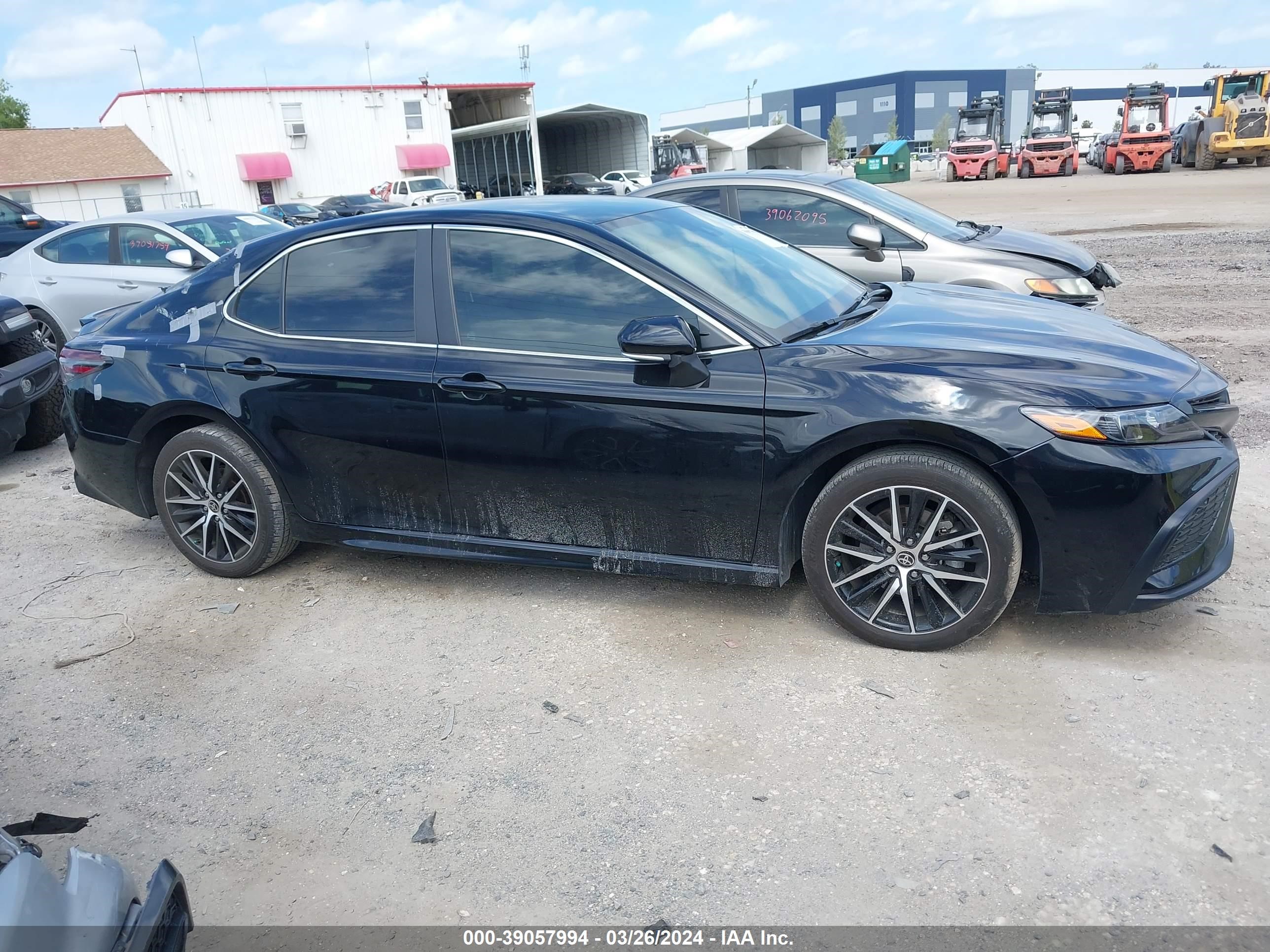 Photo 12 VIN: 4T1G11AK3PU095640 - TOYOTA CAMRY 