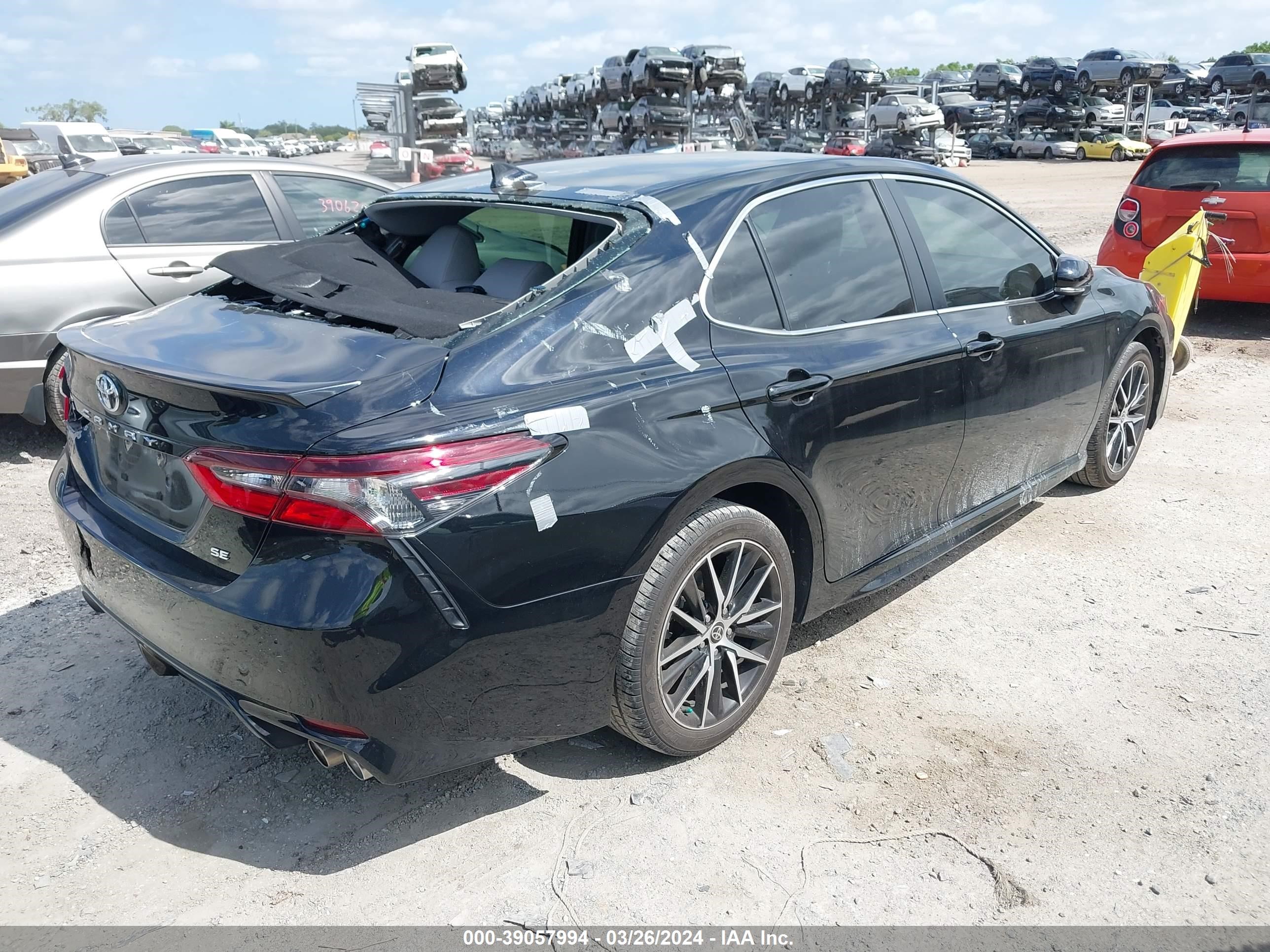 Photo 3 VIN: 4T1G11AK3PU095640 - TOYOTA CAMRY 