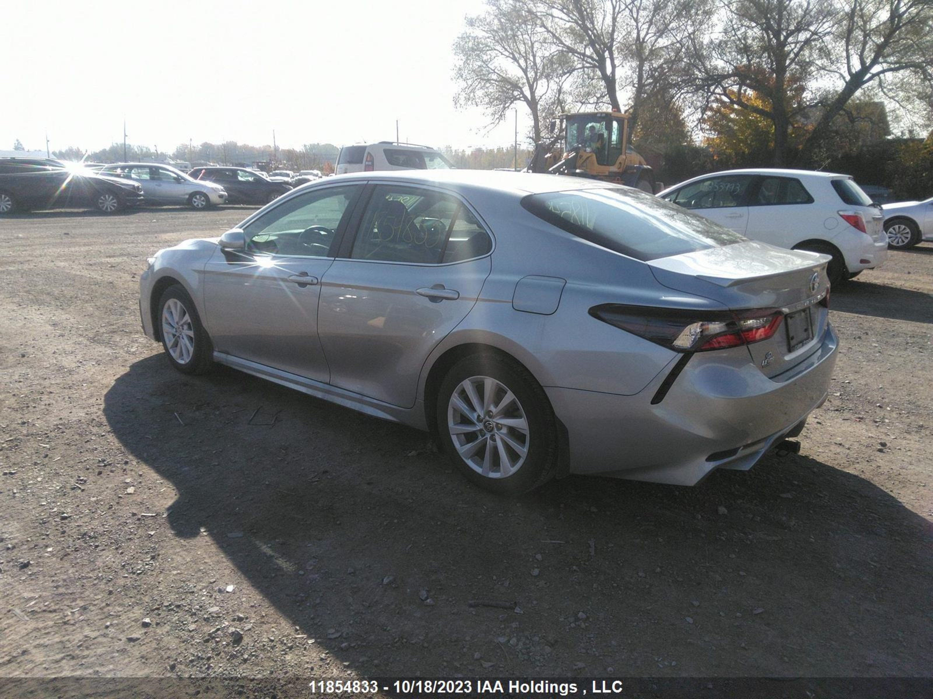 Photo 2 VIN: 4T1G11AK3PU739301 - TOYOTA CAMRY 