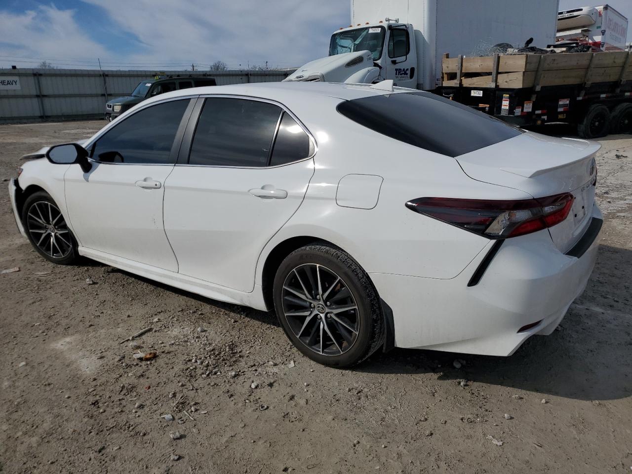 Photo 1 VIN: 4T1G11AK3PU743834 - TOYOTA CAMRY 