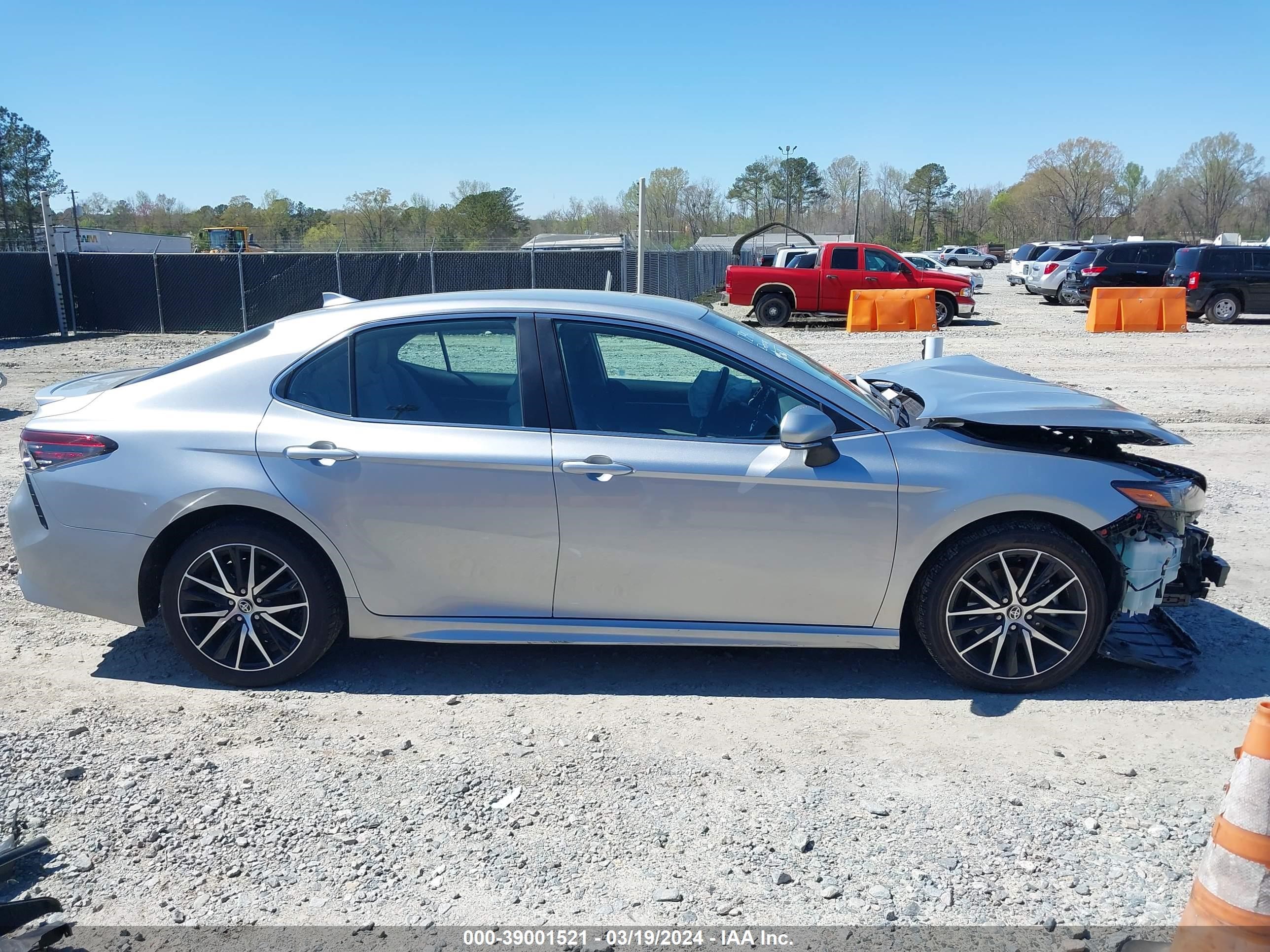 Photo 13 VIN: 4T1G11AK3PU793746 - TOYOTA CAMRY 