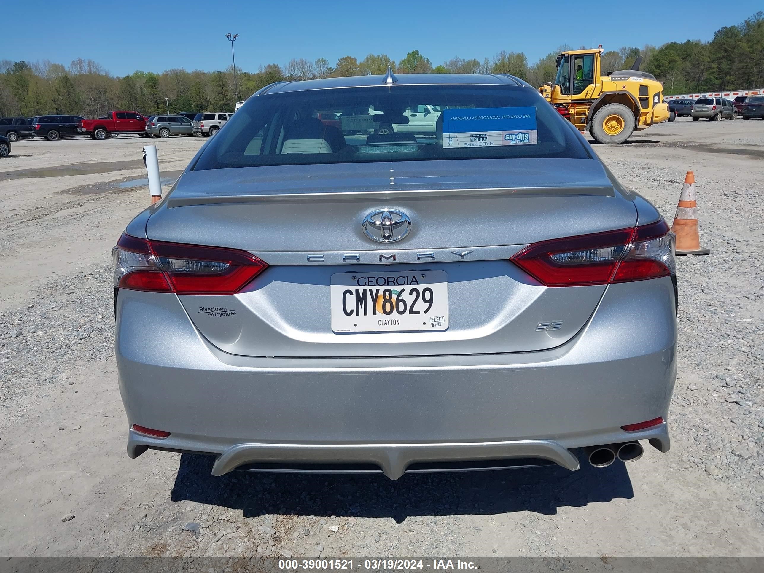 Photo 16 VIN: 4T1G11AK3PU793746 - TOYOTA CAMRY 