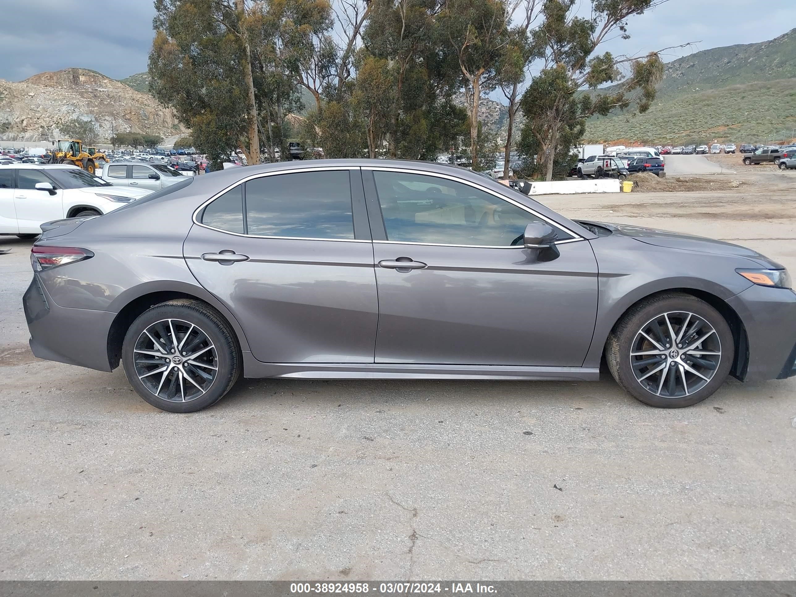 Photo 12 VIN: 4T1G11AK3RU842124 - TOYOTA CAMRY 