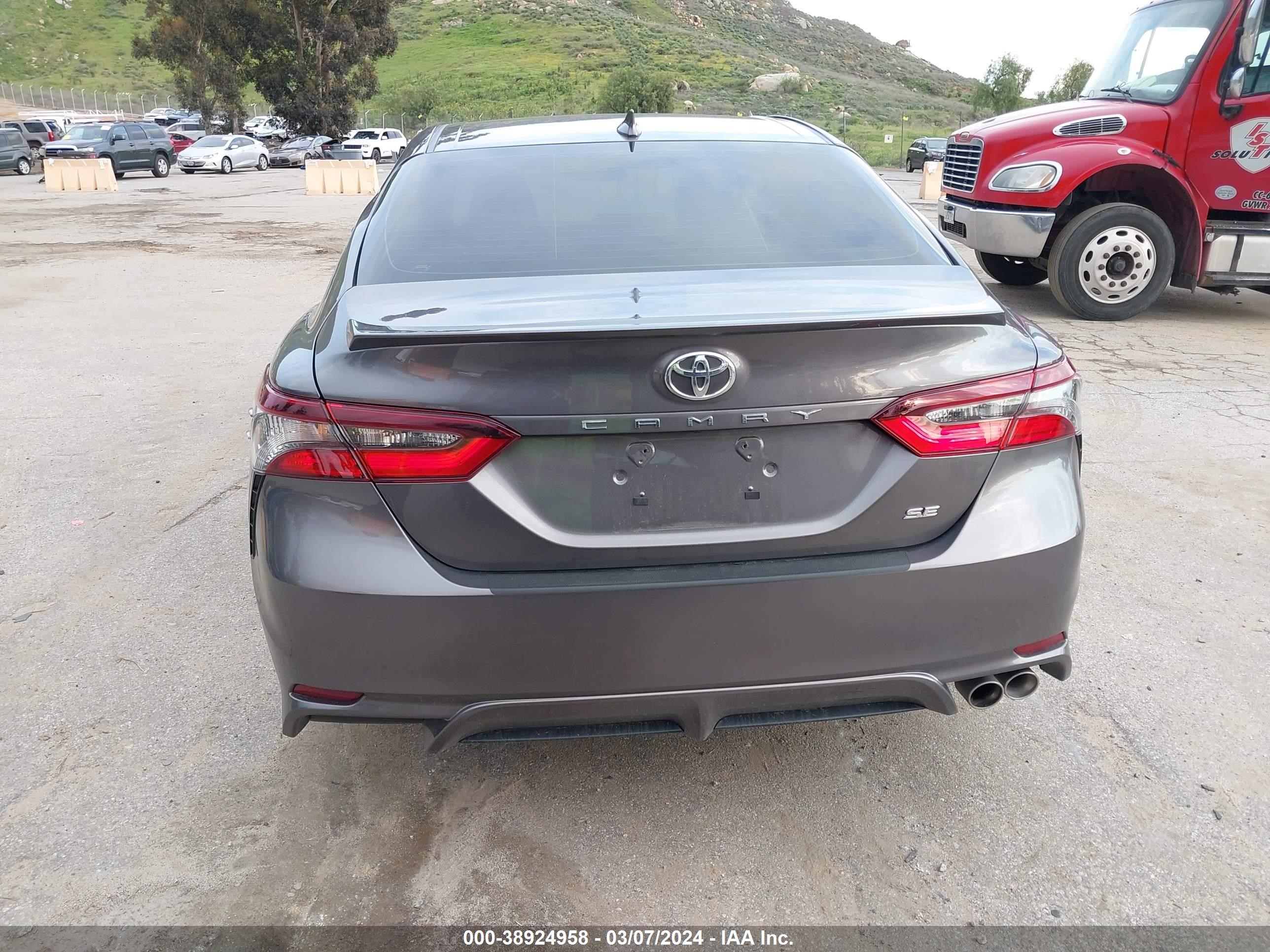 Photo 15 VIN: 4T1G11AK3RU842124 - TOYOTA CAMRY 