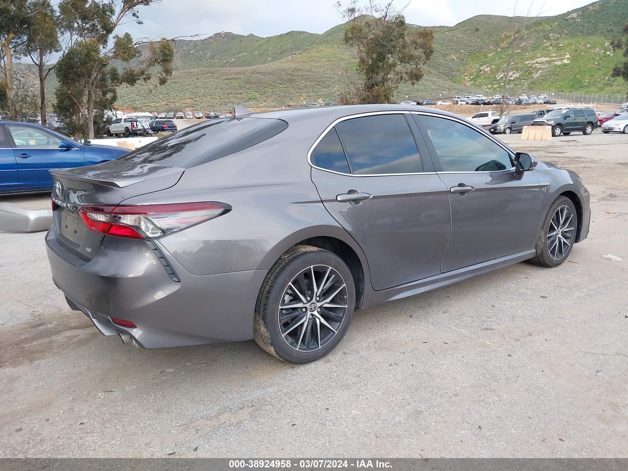 Photo 3 VIN: 4T1G11AK3RU842124 - TOYOTA CAMRY 