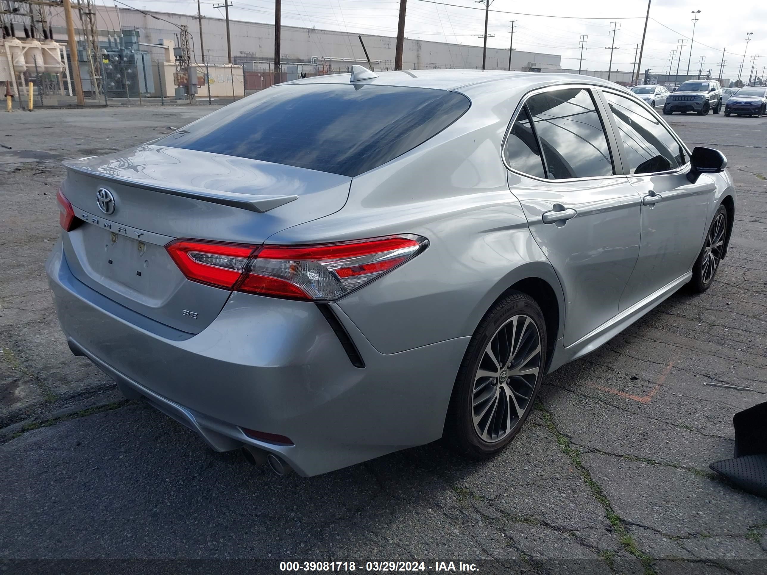 Photo 3 VIN: 4T1G11AK4LU363217 - TOYOTA CAMRY 