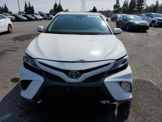 Photo 4 VIN: 4T1G11AK4LU391325 - TOYOTA CAMRY SE 