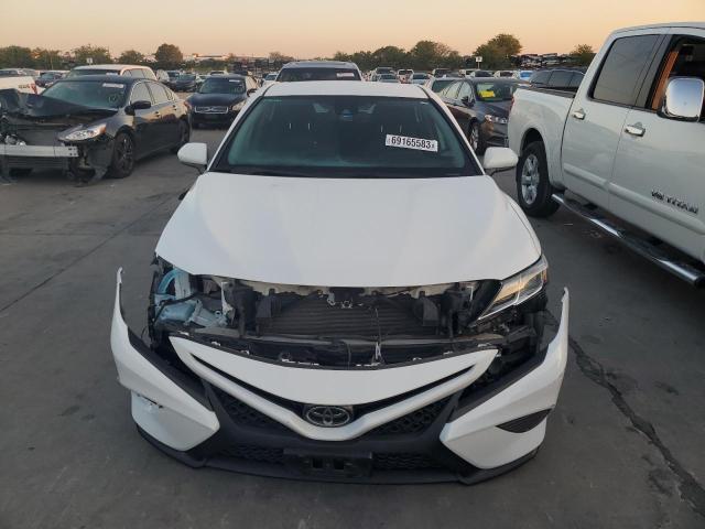 Photo 4 VIN: 4T1G11AK4LU961307 - TOYOTA CAMRY 