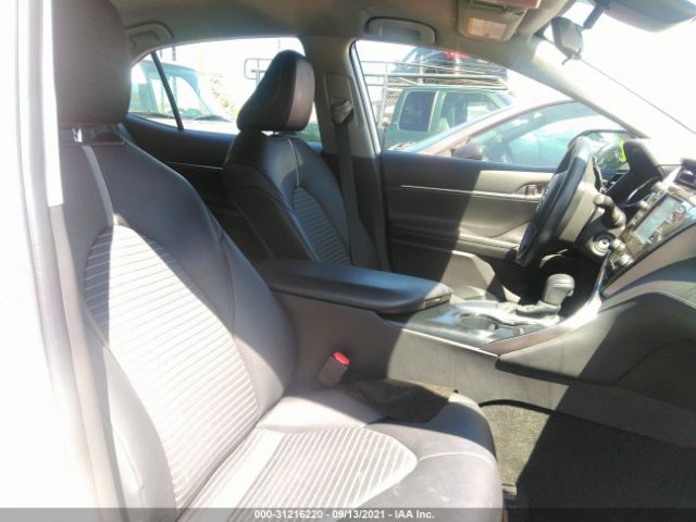 Photo 4 VIN: 4T1G11AK4LU970640 - TOYOTA CAMRY 