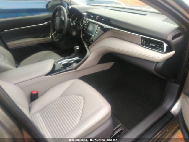 Photo 4 VIN: 4T1G11AK4LU980228 - TOYOTA CAMRY 