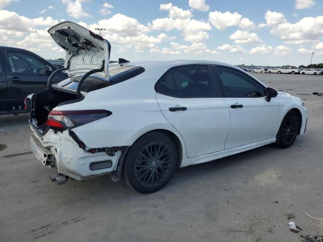 Photo 2 VIN: 4T1G11AK4NU029417 - TOYOTA CAMRY SE 