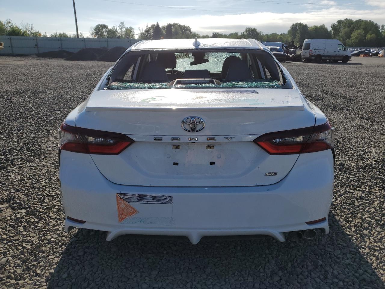 Photo 5 VIN: 4T1G11AK4NU040675 - TOYOTA CAMRY 