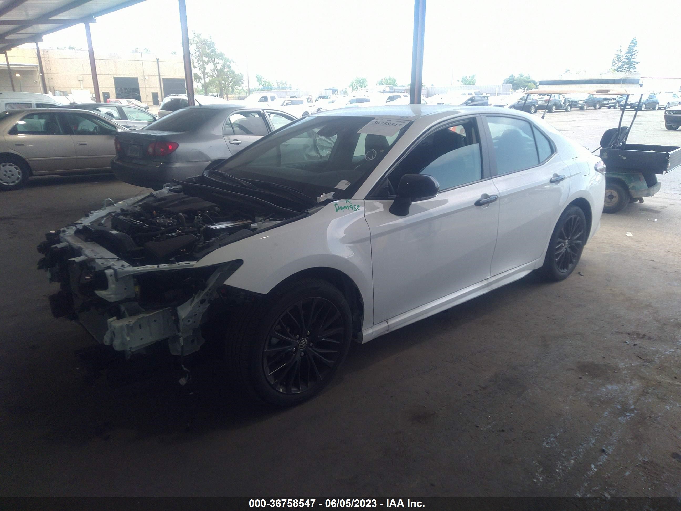 Photo 1 VIN: 4T1G11AK4NU067777 - TOYOTA CAMRY 