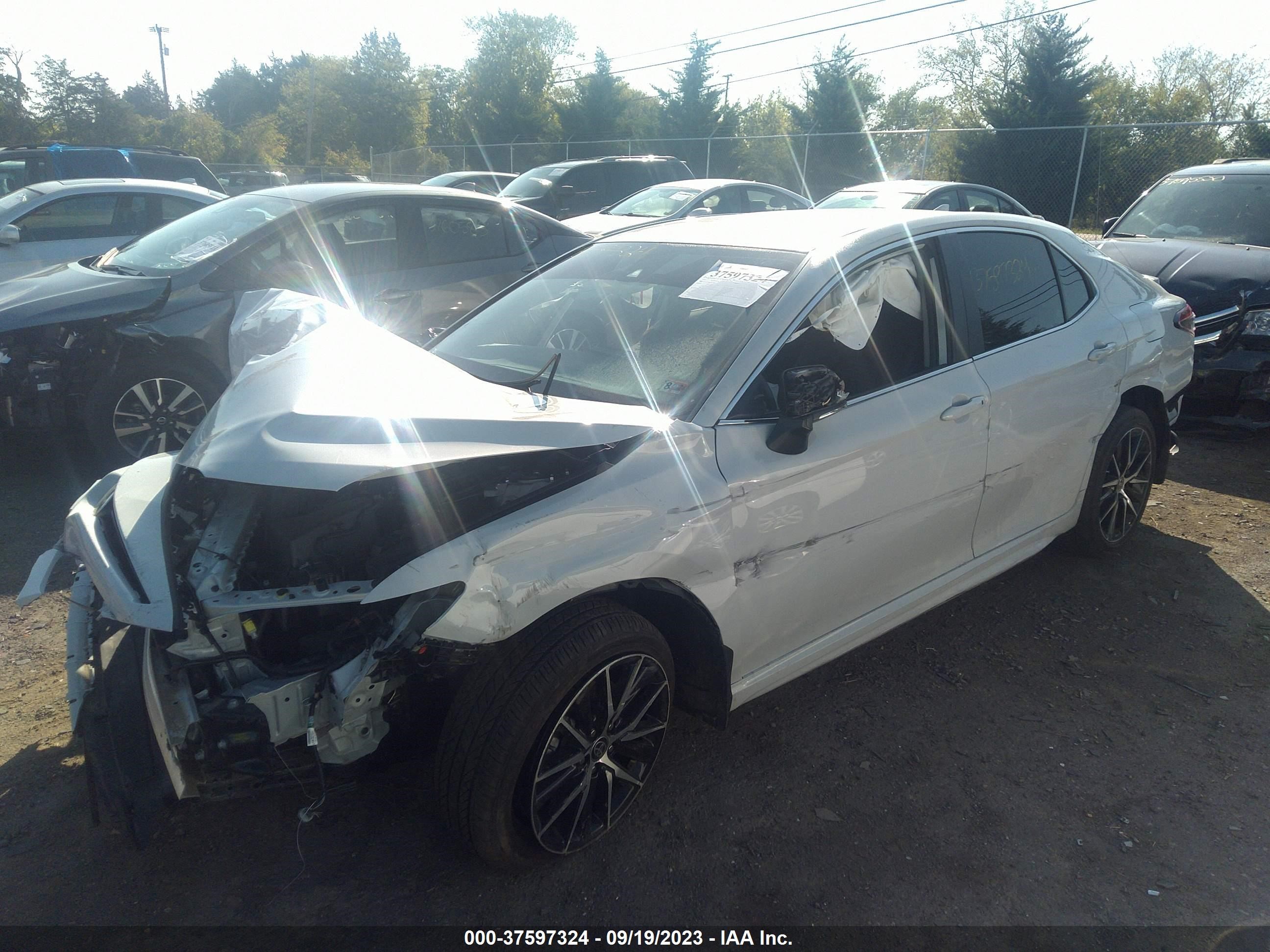 Photo 1 VIN: 4T1G11AK4NU499530 - TOYOTA CAMRY 