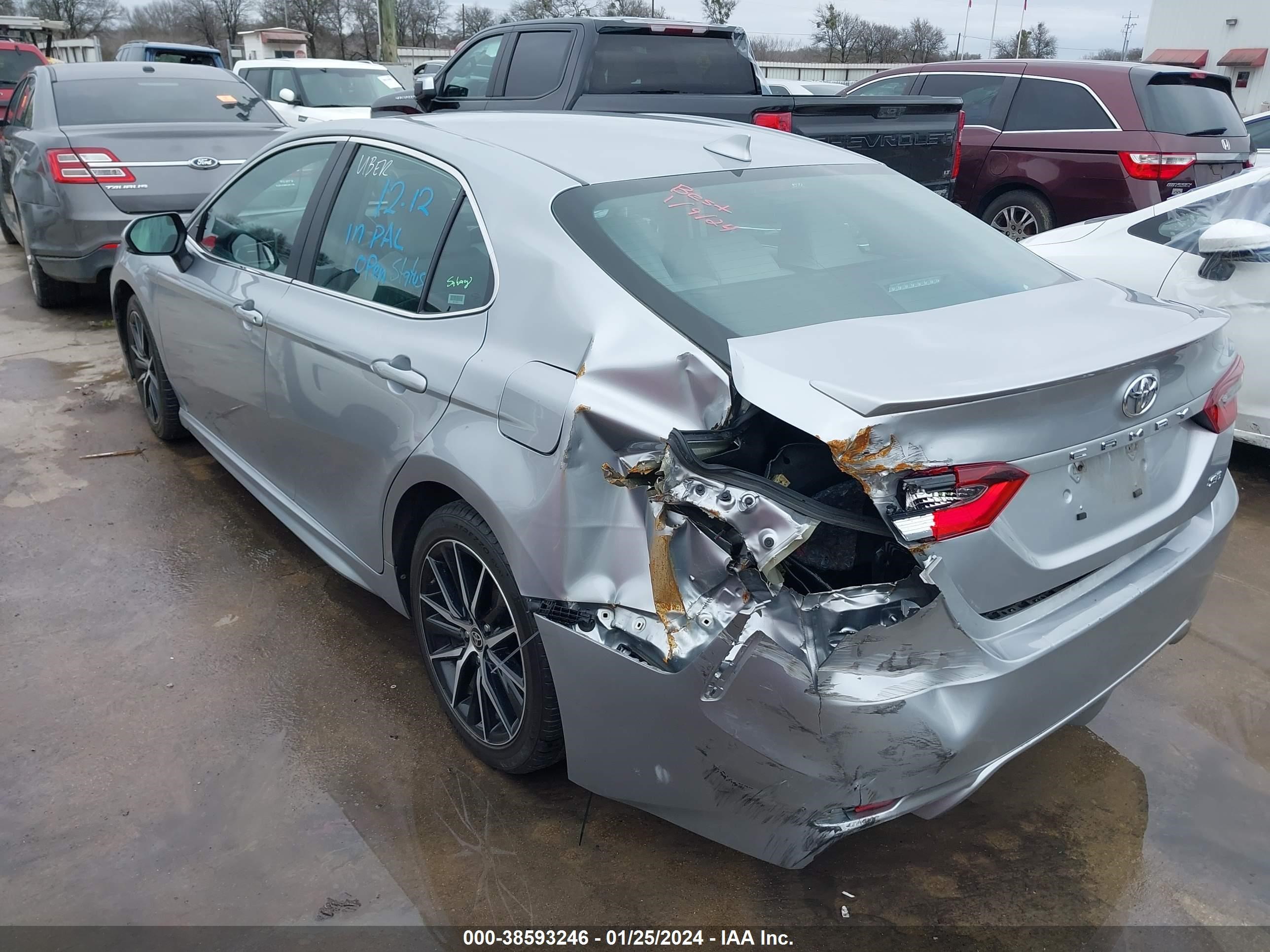 Photo 2 VIN: 4T1G11AK4NU662760 - TOYOTA CAMRY 