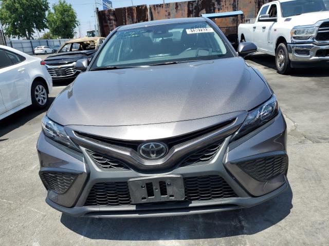 Photo 4 VIN: 4T1G11AK4NU665688 - TOYOTA CAMRY SE 