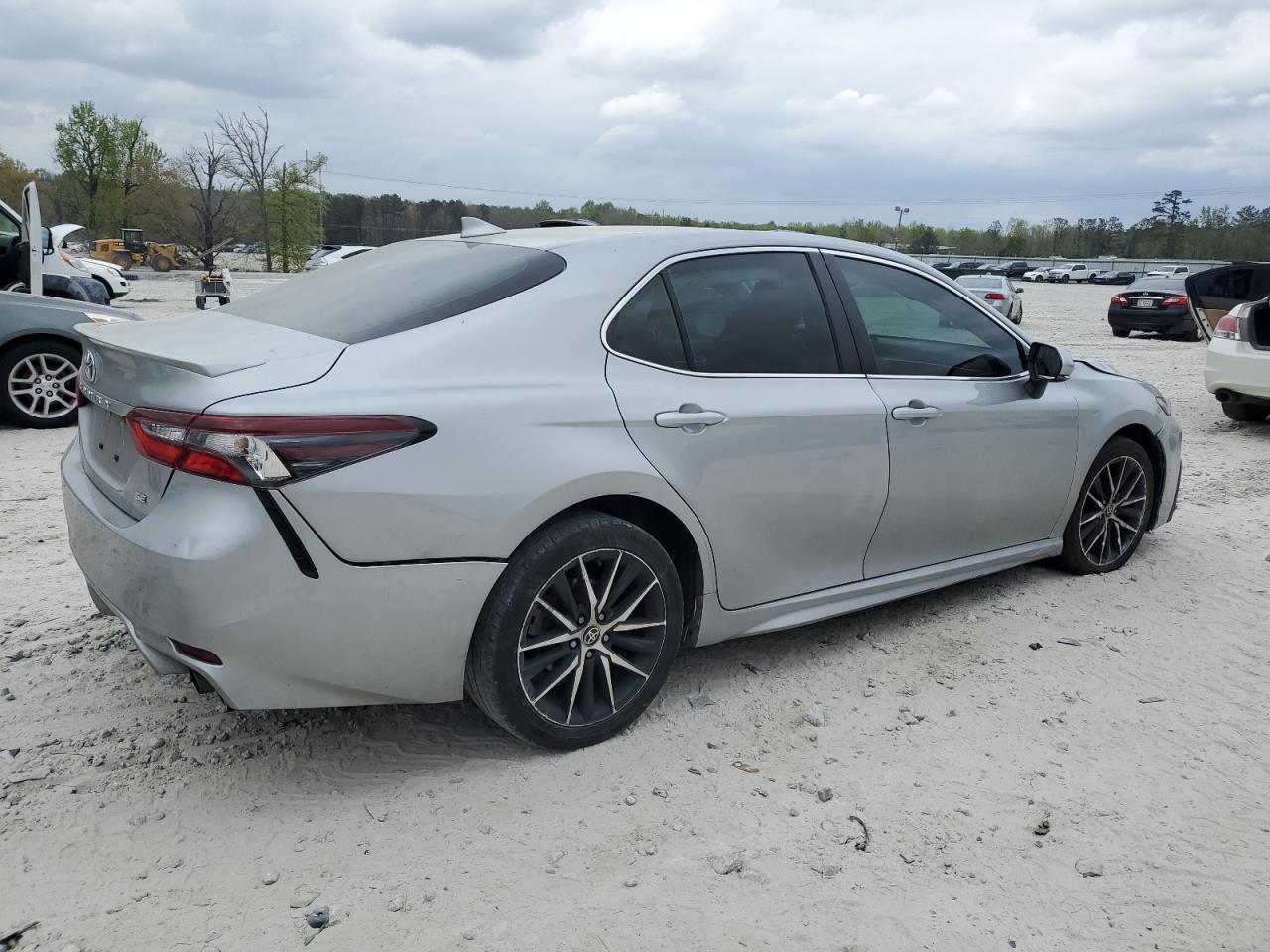 Photo 2 VIN: 4T1G11AK4NU678733 - TOYOTA CAMRY 