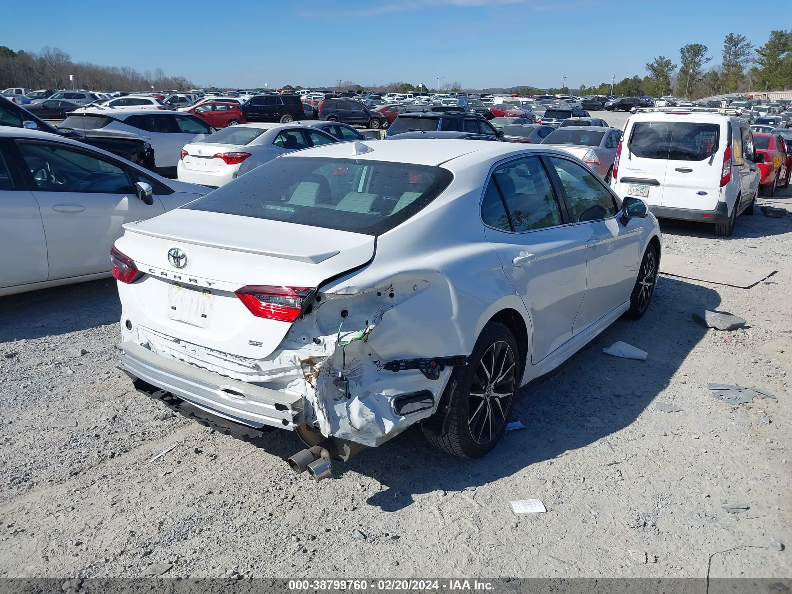 Photo 3 VIN: 4T1G11AK4NU681020 - TOYOTA CAMRY 