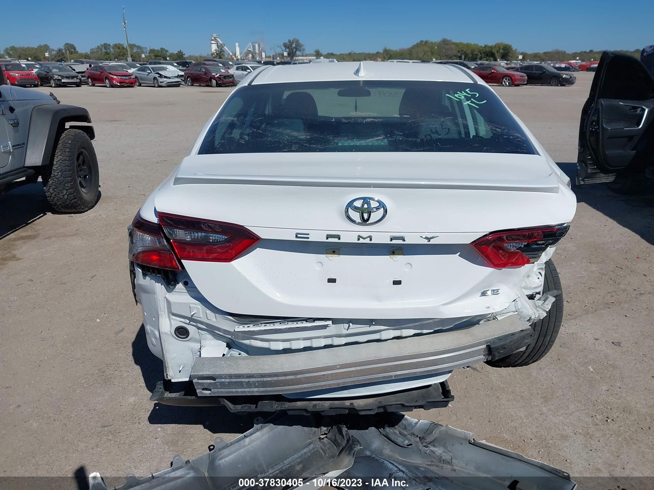 Photo 15 VIN: 4T1G11AK4PU739811 - TOYOTA CAMRY 