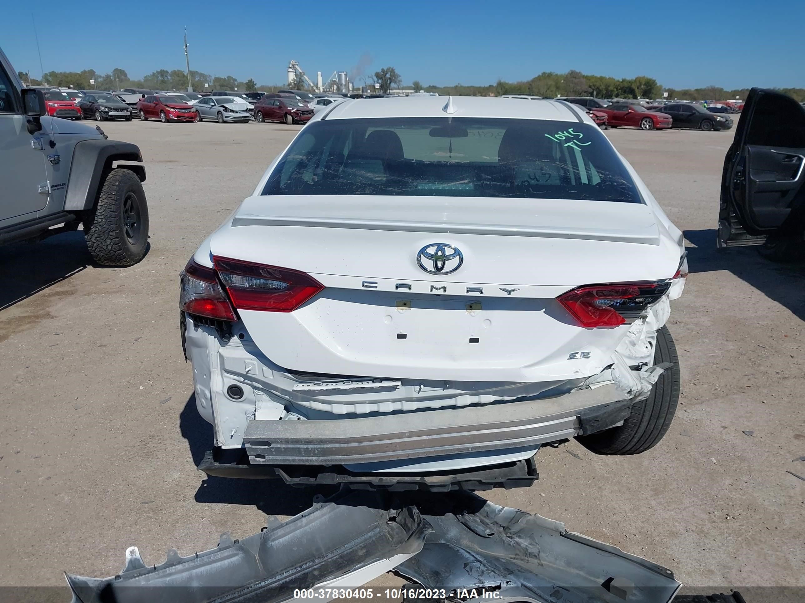 Photo 5 VIN: 4T1G11AK4PU739811 - TOYOTA CAMRY 