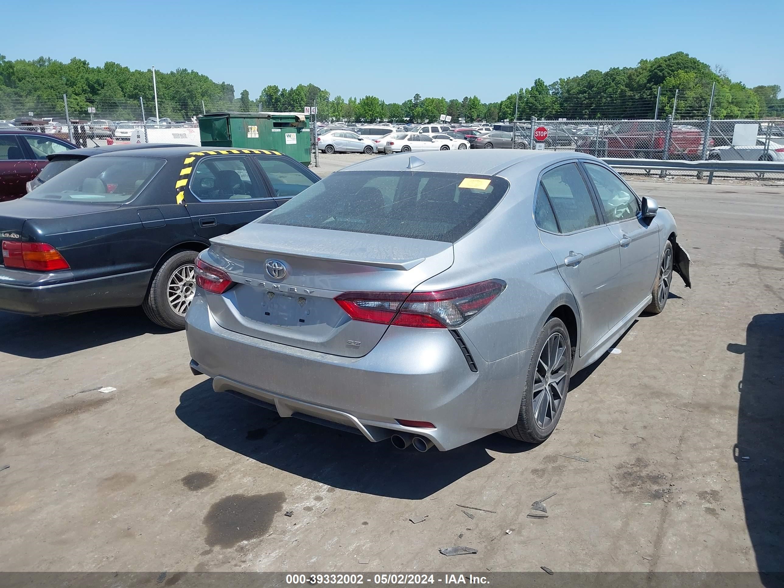 Photo 3 VIN: 4T1G11AK4PU747259 - TOYOTA CAMRY 