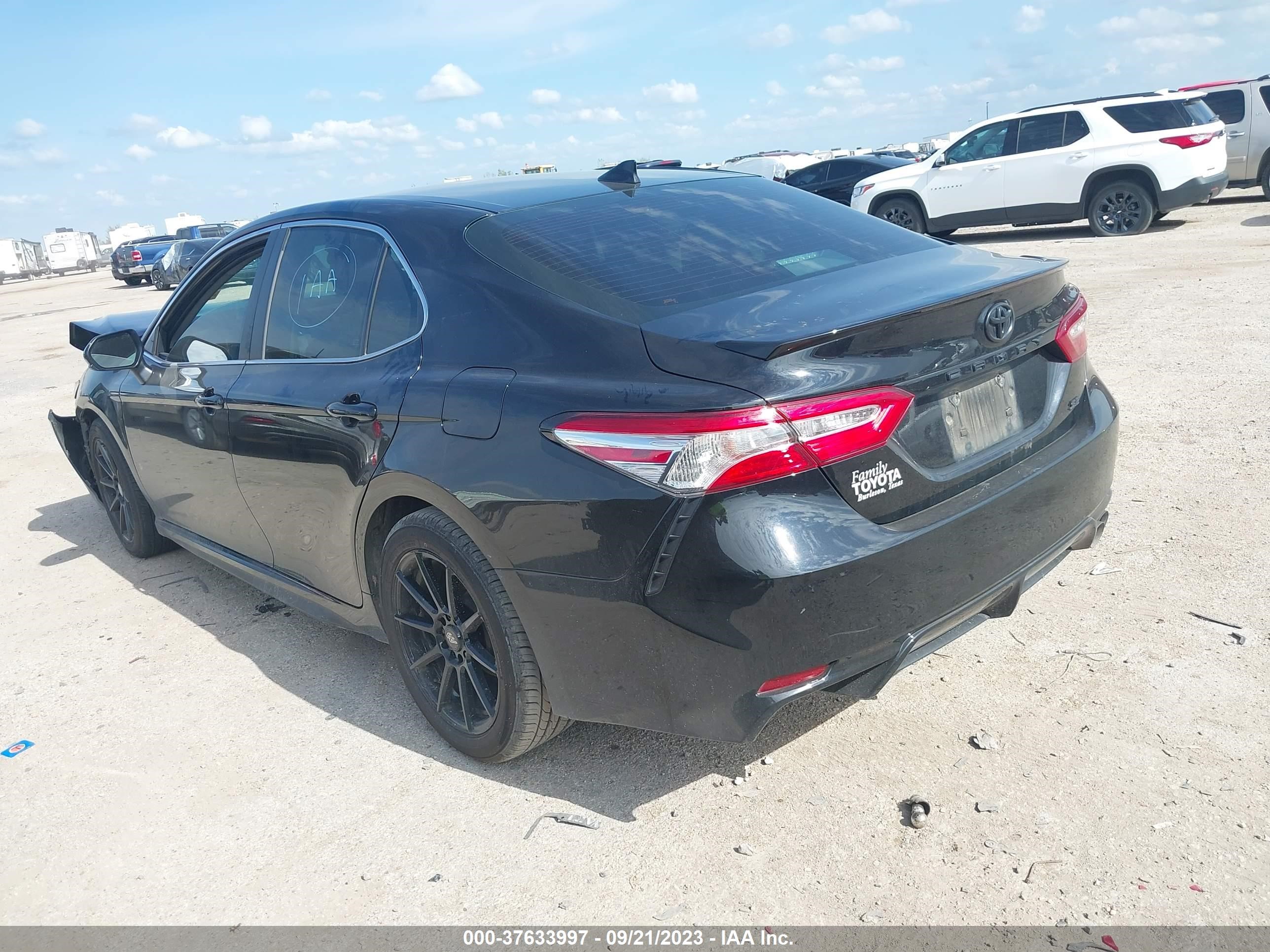 Photo 2 VIN: 4T1G11AK5LU339007 - TOYOTA CAMRY 