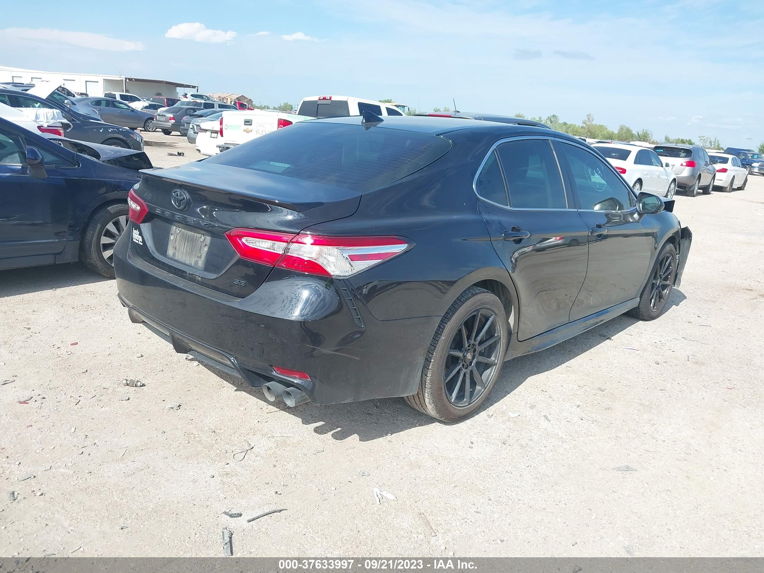 Photo 3 VIN: 4T1G11AK5LU339007 - TOYOTA CAMRY 