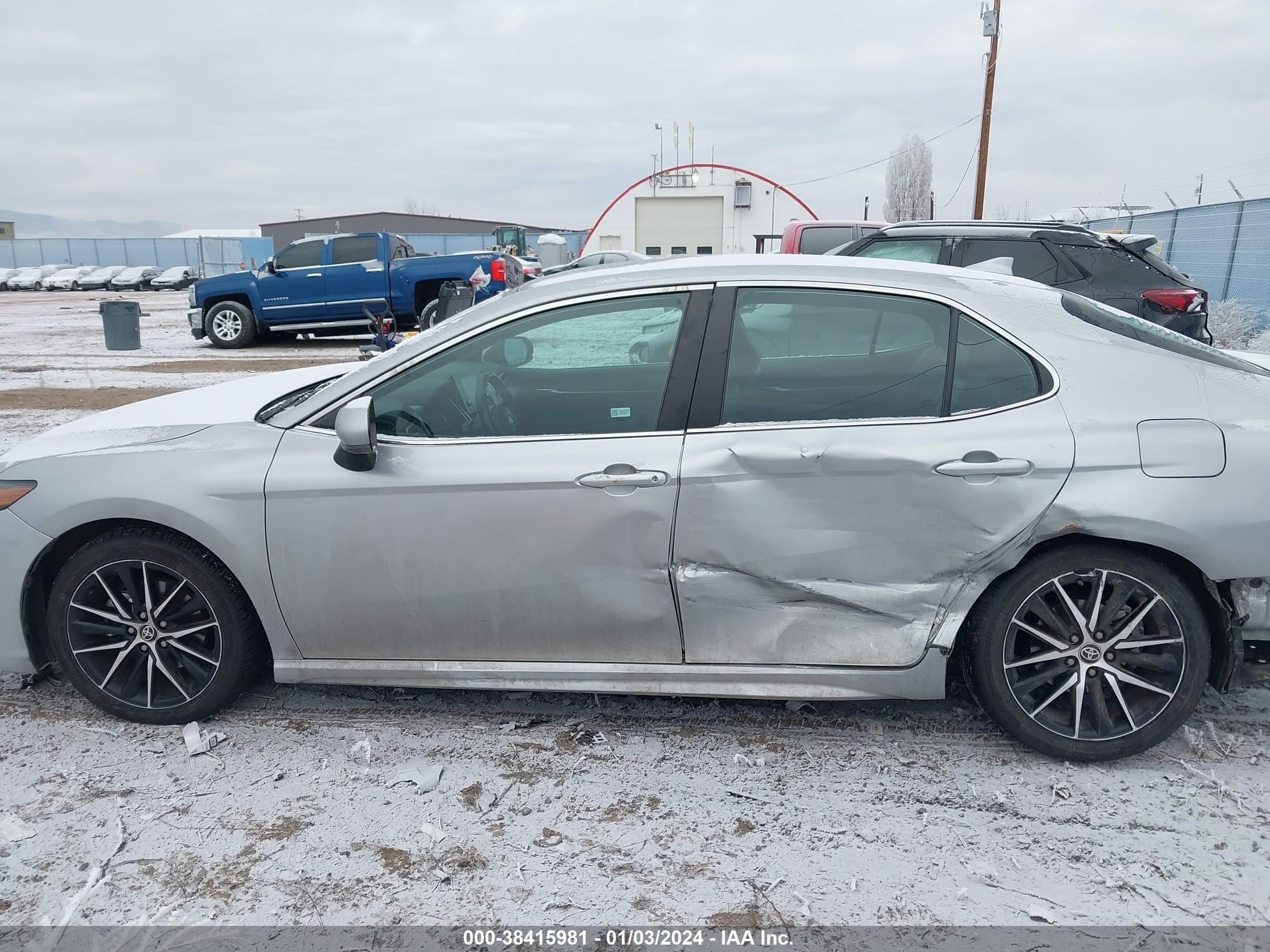 Photo 13 VIN: 4T1G11AK5MU410482 - TOYOTA CAMRY 