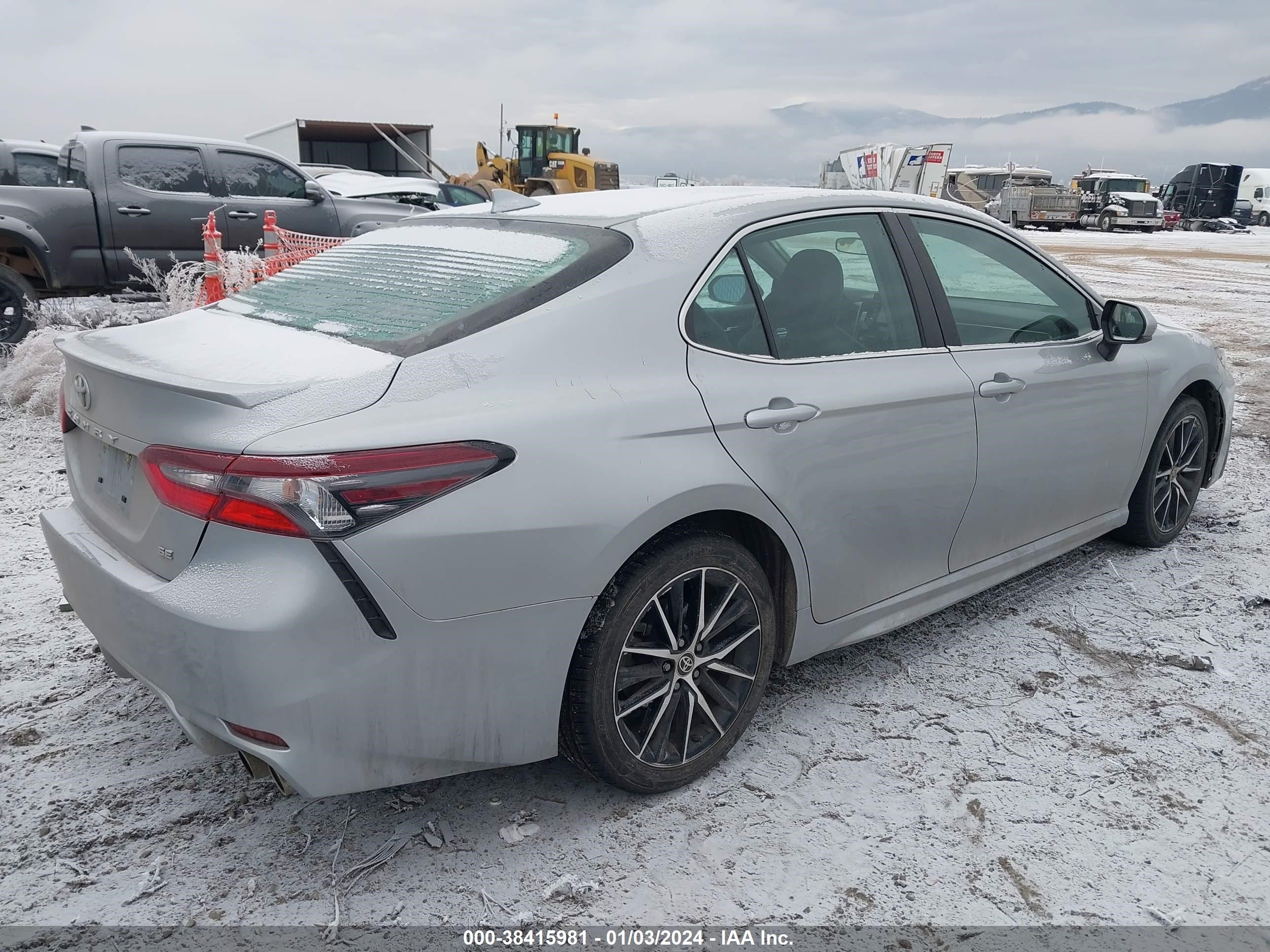 Photo 3 VIN: 4T1G11AK5MU410482 - TOYOTA CAMRY 