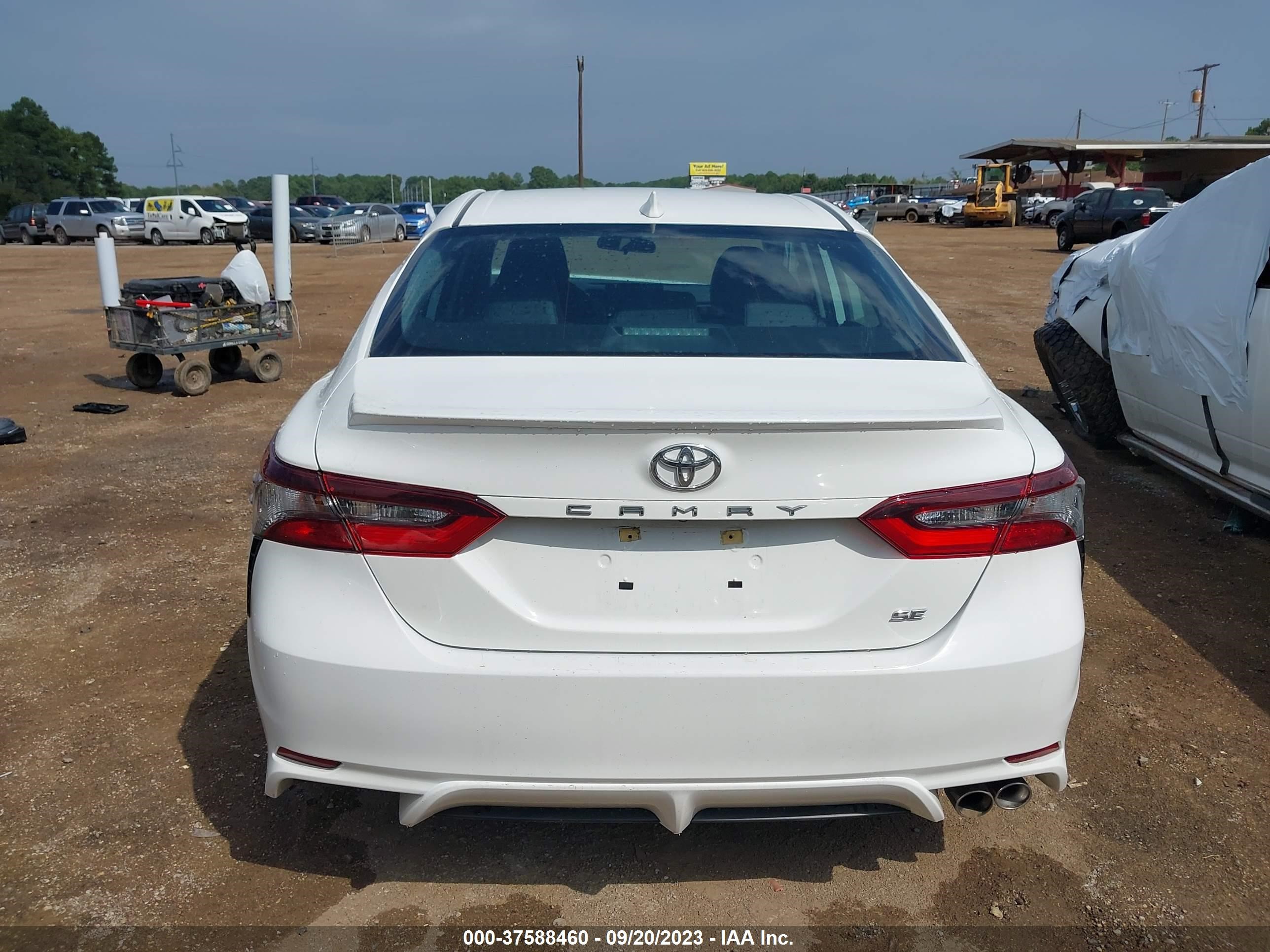 Photo 15 VIN: 4T1G11AK5MU468852 - TOYOTA CAMRY 