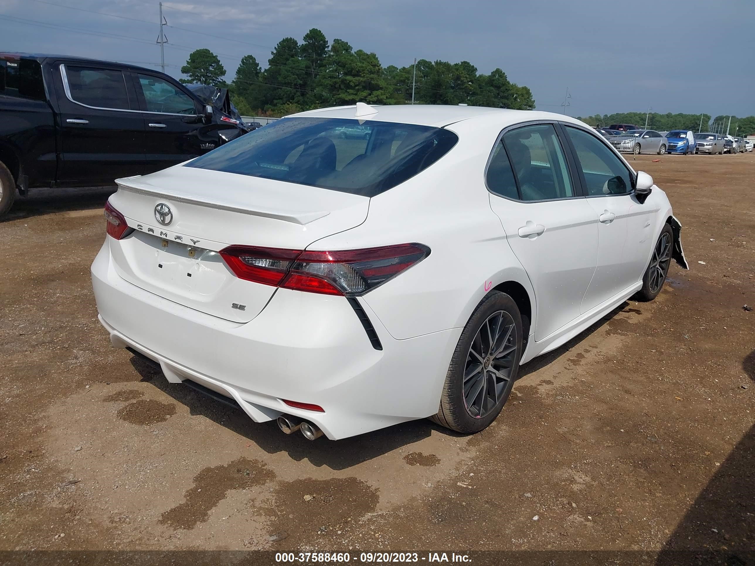 Photo 3 VIN: 4T1G11AK5MU468852 - TOYOTA CAMRY 