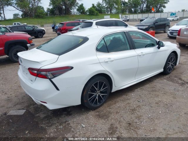 Photo 3 VIN: 4T1G11AK5MU518942 - TOYOTA CAMRY 