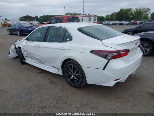 Photo 2 VIN: 4T1G11AK5MU551813 - TOYOTA CAMRY 