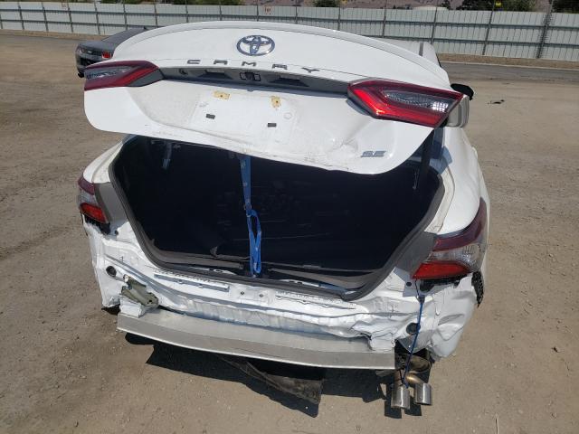 Photo 8 VIN: 4T1G11AK5MU562584 - TOYOTA CAMRY SE 