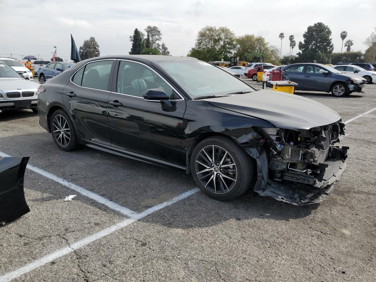 Photo 3 VIN: 4T1G11AK5NU627967 - TOYOTA CAMRY SE 