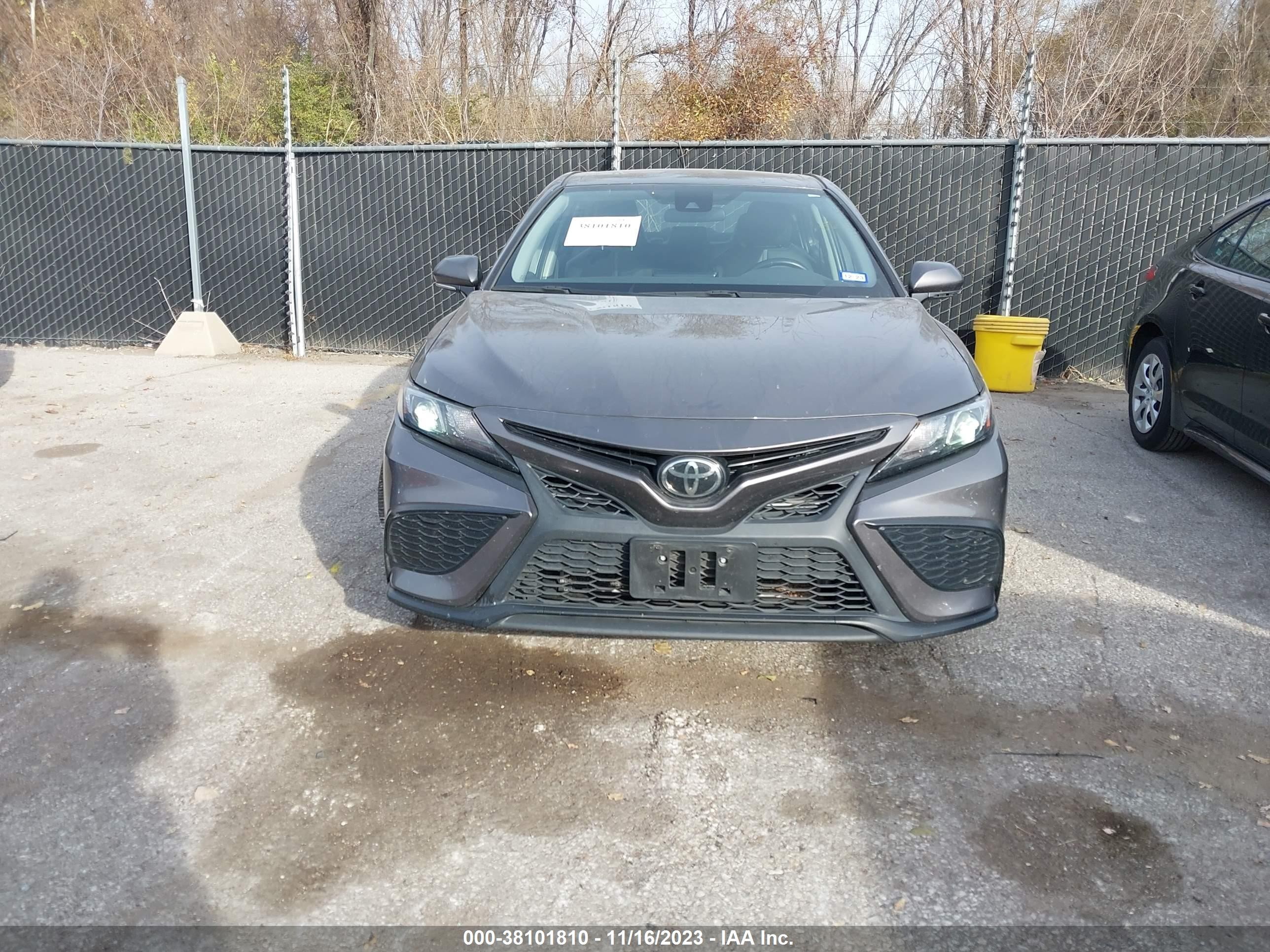 Photo 11 VIN: 4T1G11AK5NU630576 - TOYOTA CAMRY 